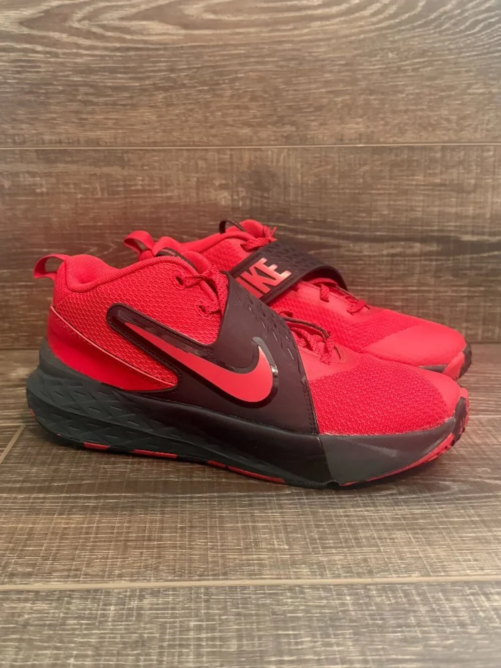 Nike Team Hustle D 12 Big Kid’s Basketball Shoes – Size 7Y